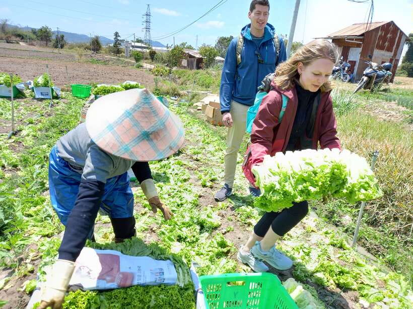1 Day Easy Rider Tour in Dalat–Villages, Farms & Waterfalls - Coffee, weasel coffee, and a local drink