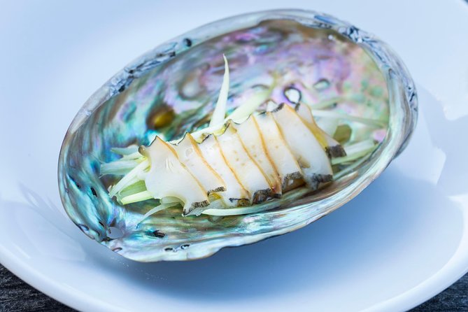 Abalone farm tour and tasting with coastal seaweed walk. Guided. 2 hours - Key details before you book