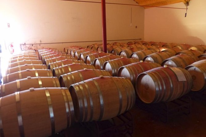 Algarve wine tour and farmer's lunch at wine estate - Three wineries, one relaxed day