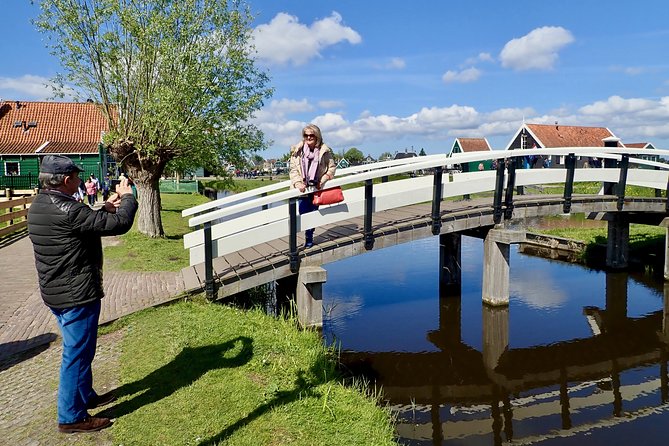 Amsterdam private tour to windmills, cheese farm and villages - Monnickendam and the best time for lunch