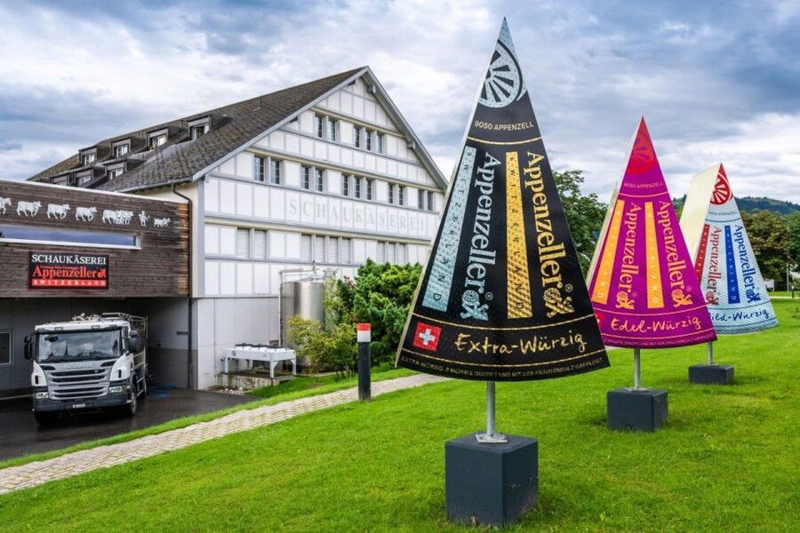 Appenzell: Appenzeller Demonstration Dairy Ticket & Tastings - Creating Your Own Herbal Mix