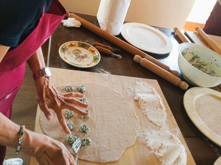 Arezzo: pasta e tiramisù cooking class organic Tuscan farm - What makes the farm setting worthwhile
