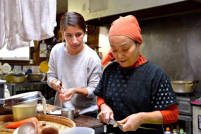 Aso Caldera and Farm Experience Tour - Daikanbo: one hour above the Aso caldera