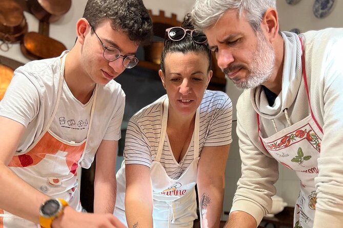Authentic cooking class on a farm with a view of Sorrento. - Arriving at the 300-year-old family home