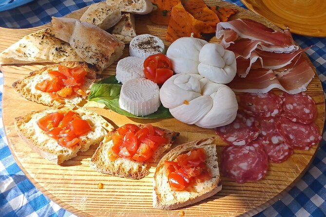 Authentic Farm Tour with Pizza, Cheese, Wine & Limoncello Tasting - The meal: more than the pizza you make