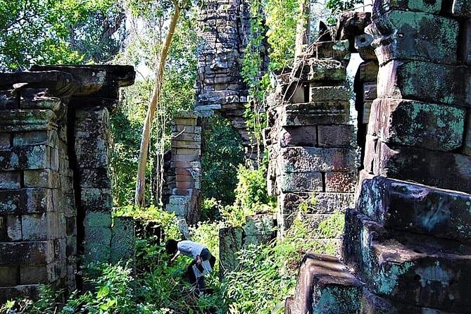 Banteay Chhmar Temple & Silk Farm Private Day Trip from Siem Reap - What the private vehicle adds