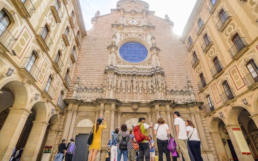 Barcelona: Montserrat Visit & Lunch at Farmhouse Small Group - What the $110 price includes