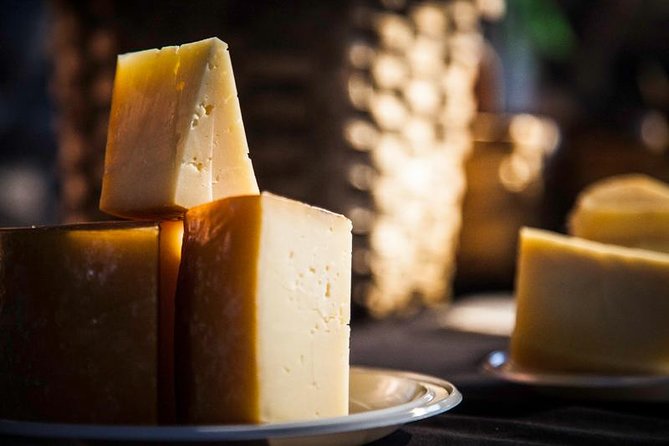 " Basque Farm House & Cider house" tour + meal from San Sebastian - Sidrería Oiharte and the meaning of txotx