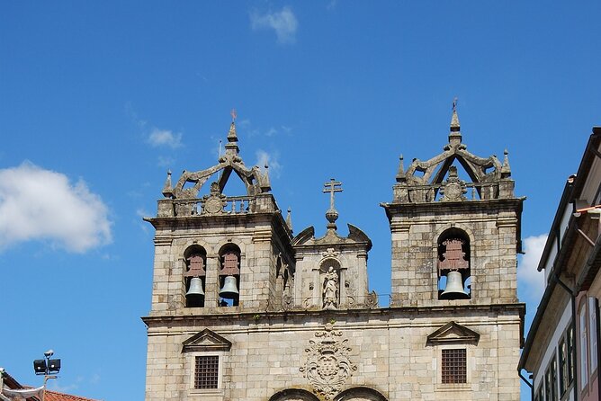 Braga/Guimarães: 1 Day with Lunch + farm and wine tasting - Braga Cathedral and the city’s religious heart