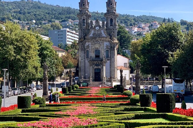 Braga/Guimarães: 1 Day with Lunch + farm and wine tasting - A two-hour farm visit in Cabeceiras de Basto
