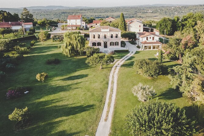 Buje: Authentic Istrian family farm, guided walk, foods & wine - Arriving at the family estate near Buje