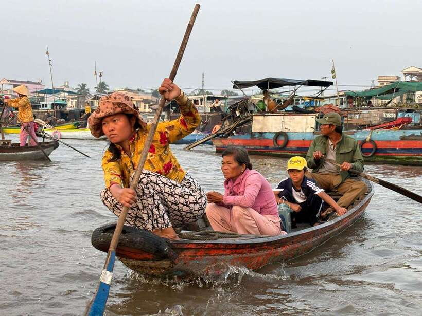 Can Tho: Floating Market, Canal, Cacao Farm & Mekong' Life - Walking through peaceful Mekong villages