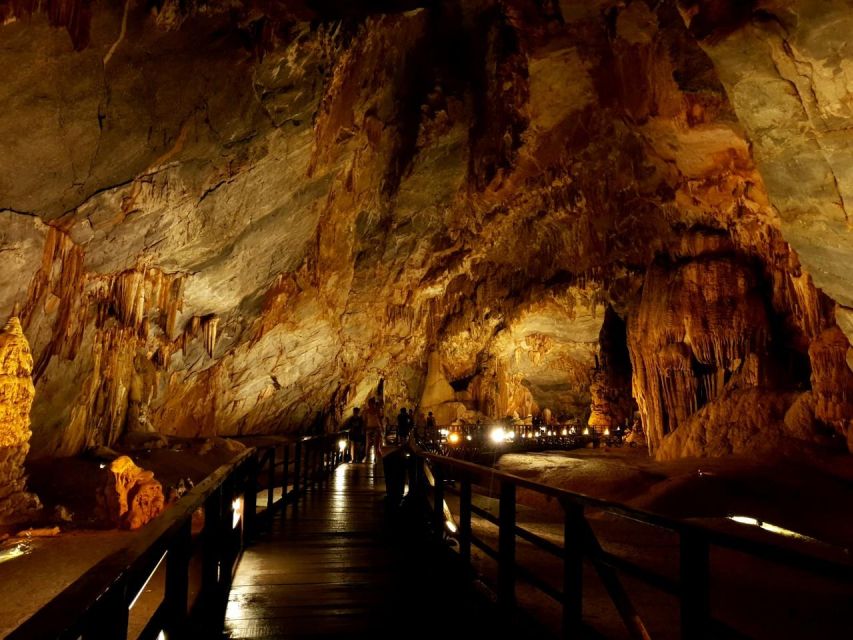 Cave Explore- Paradise Cave & Phong Nha Cave - Duck Farm - Inside the first kilometer of Paradise Cave