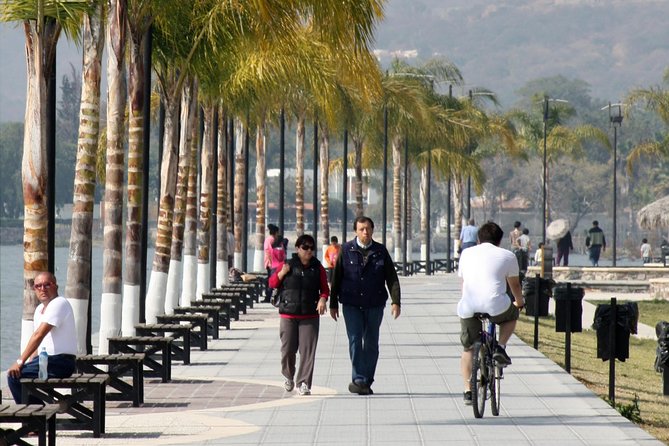 Chapala Lake & Ajijic Tour with "Tres Potrillos Ranch" - Guides, language, and the pace of the day