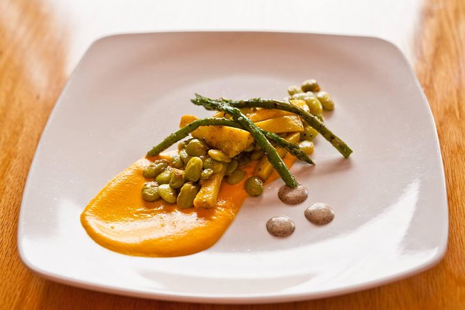 Charleston Farm-to-Table Food Tour and Chef's Challenge - Walking through Cannonborough-Elliotborough