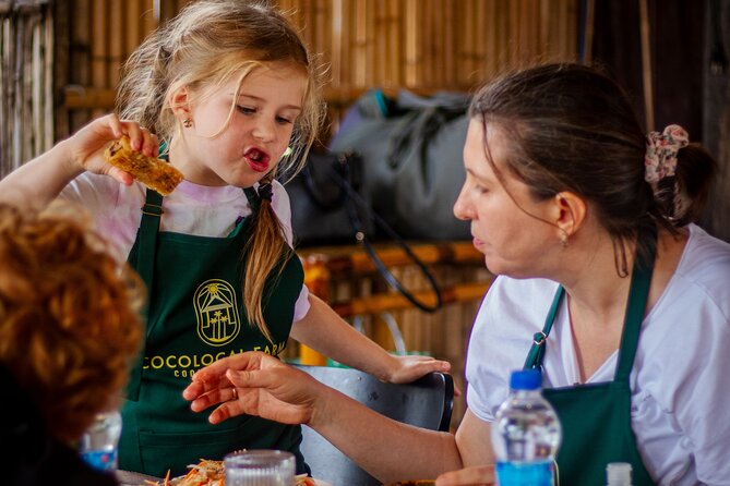 Cocolocal Farm Cooking Class with market tour and basket boat - The market visit: begin with ingredients, not recipes