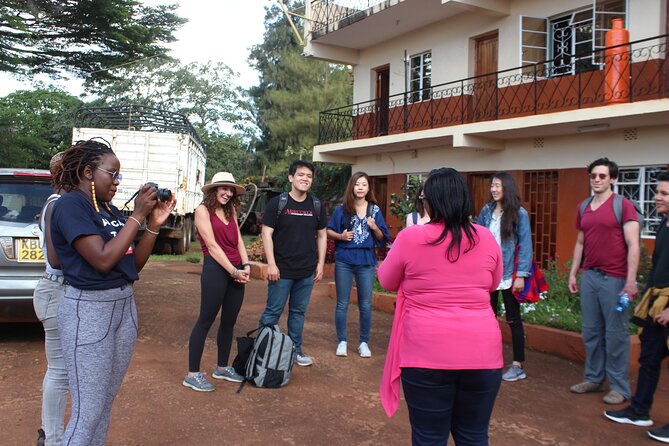 Coffee farm tour, coffee roasting and tasting experience - Roasting your own beans to take home