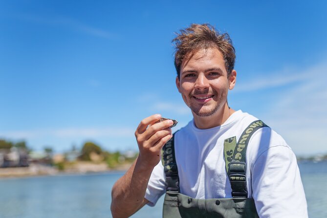 Coffin Bay Oyster Farm Wading Tour & Tasting Experience - Choosing wine, sparkling wine, or a seafood platter
