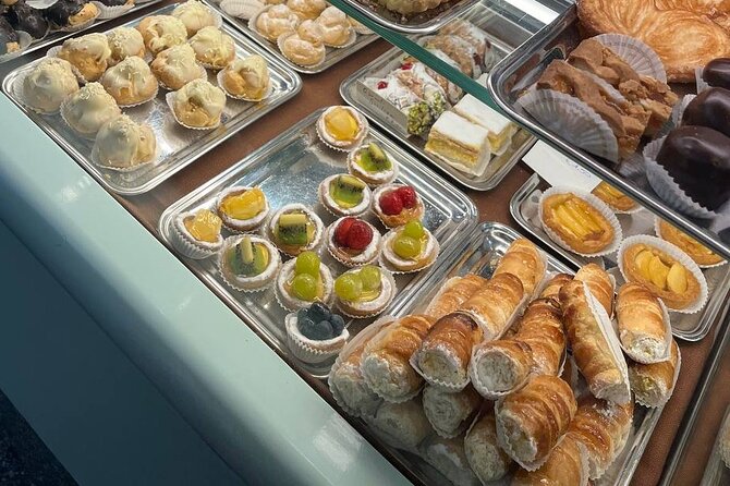 Como Food Tour and the Farmers Market - A food walk through Como’s walled center