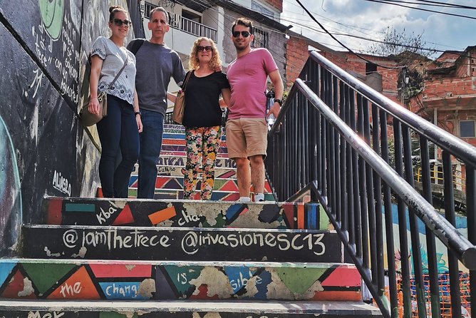 Comuna 13 & Coffee Farm Private Tour in Medellin | The Best Combo - Meeting local artists and catching the neighborhood’s rhythm