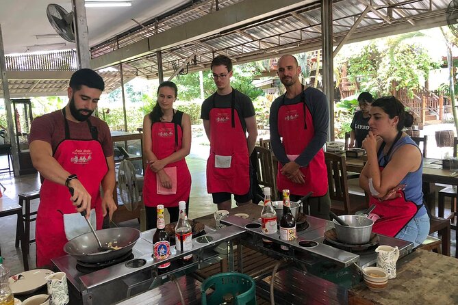 Cooking Class with Organic Farm in Chiang Mai - Choosing your six Thai dishes