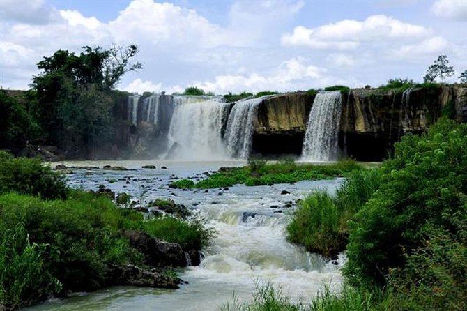Cooking, Farming and Waterfall In Vietnam Countryside - Who will enjoy this day most