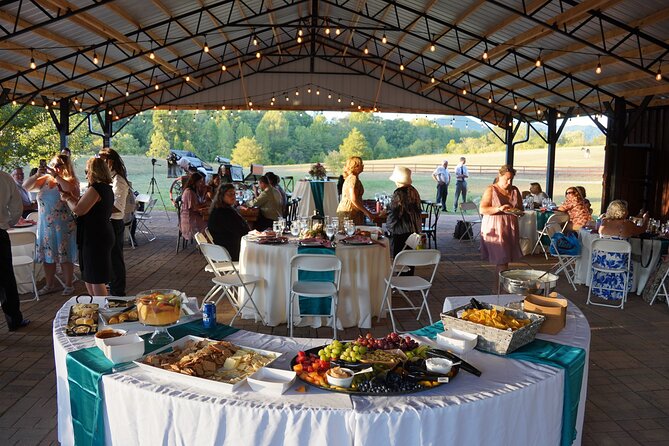 Cozy Farm Experience with Wagon Wheels and Acoustic Meal - Arriving by Horseback Welcome