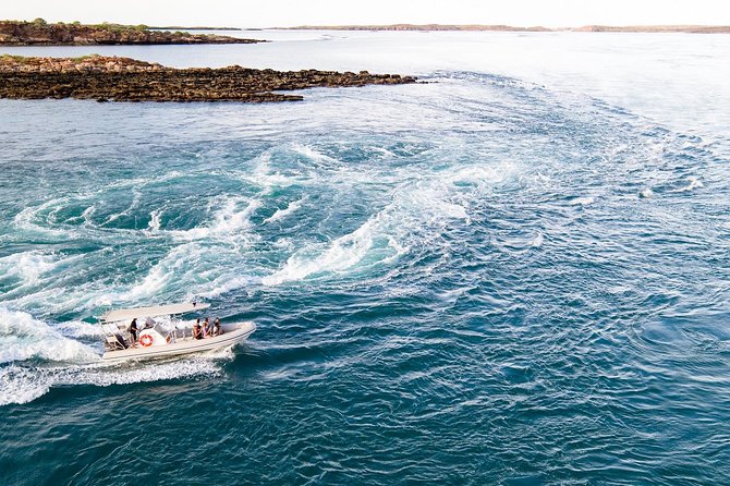 Cygnet Bay Sea Safari & Pearl Farm Tour Scenic Flight - Cygnet Bay: Pearls and Powerful Water