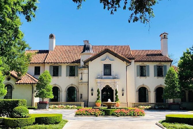 Dallas Highlights & Southfork Ranch Combo Tour - Downtown icons, cattle, and public art