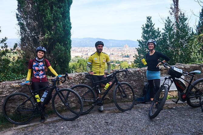 E-bike Chianti Classico & Tuscany tour with Wine & Lunch at Farm - The family-run farm lunch and wine tasting