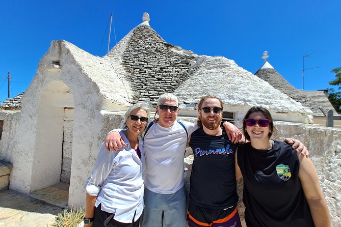 E-bike tour Martina Franca e Locorotondo and visit a dairy - The optional dairy tasting and what it adds
