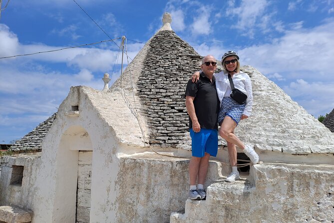 E-bike tour Martina Franca e Locorotondo and visit a dairy - Who will get the most from this tour?