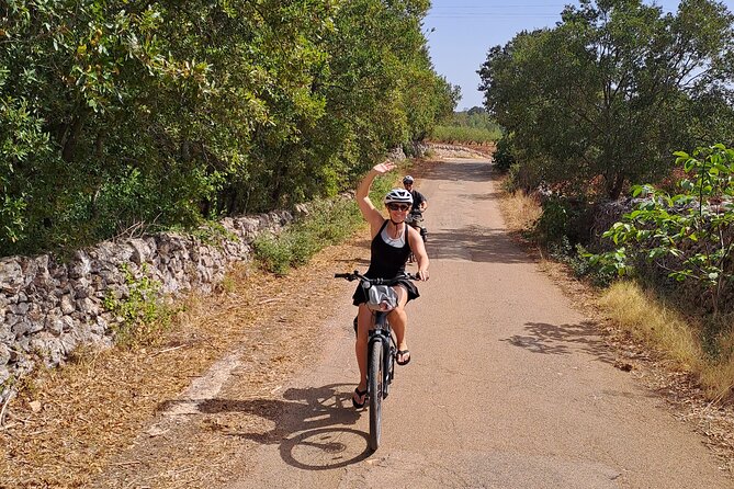 E-bike Tour to Alberobello with Visit to a Donkey Farm - Starting among Alberobello’s trulli
