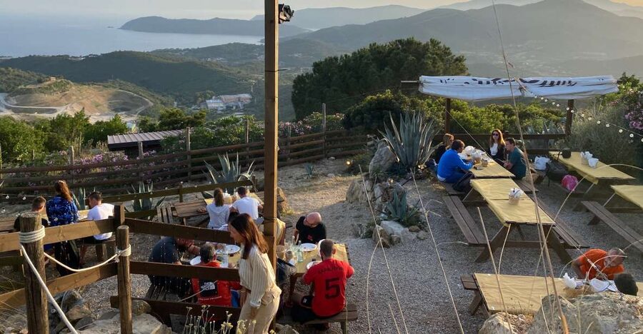 Elba: Tuscan Farmhouse Tasting - Arriving above Elba’s hills