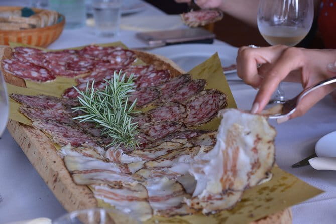 Experience Chianti & Cheese w/ 3 wineries & dairy visit—max 8 pp - Lunch at the final winery