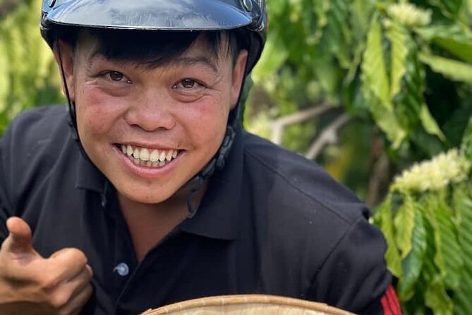 Experience Making specialty coffee in Da Lat City - Starting at HuyEco Coffee Farm on Đường 3/4