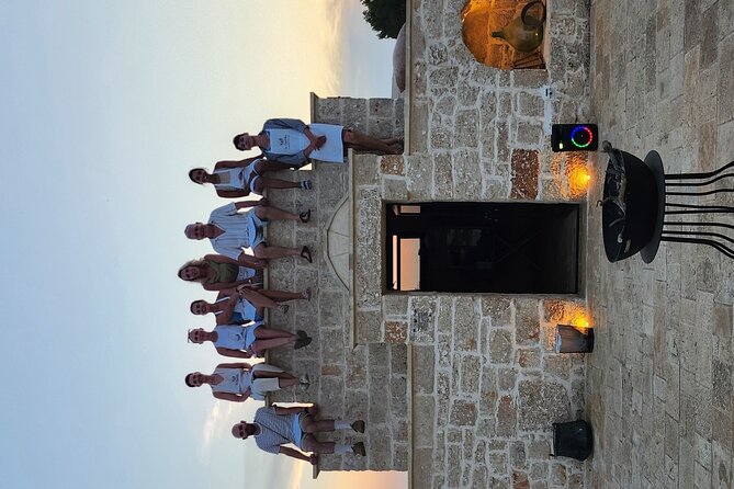 extravirgin olive oil tasting,the story of a farm - What the warm hosting adds