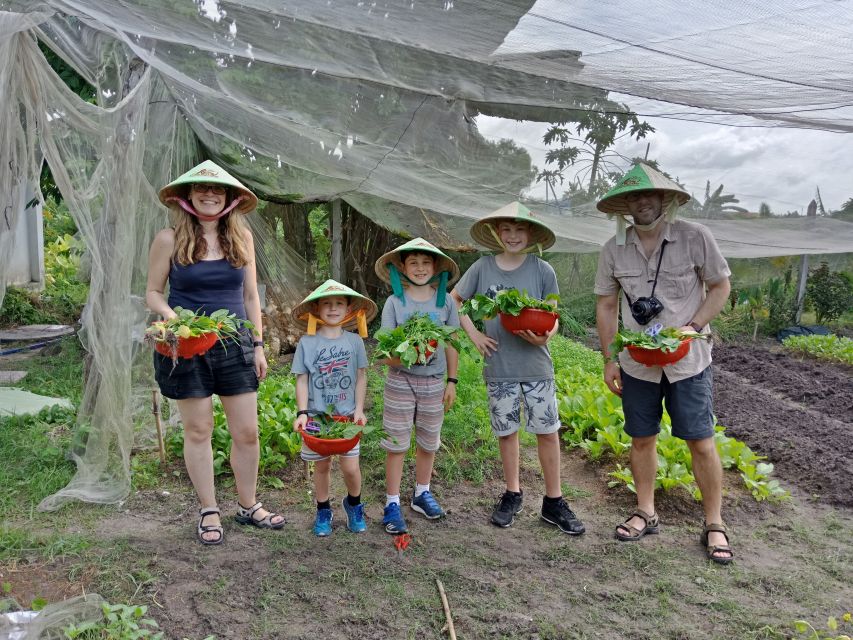 Farm-To-Table Healthy Cooking Class: Half-Day Tour - Inside the mushroom house