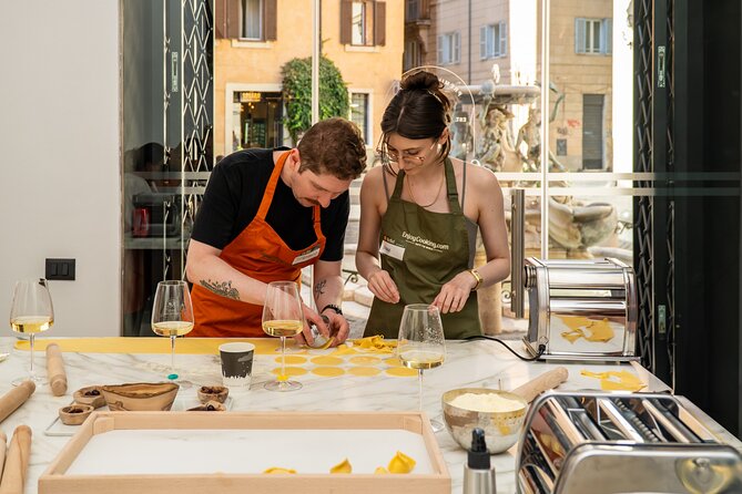 Farmer's Market and Pasta Making with Italian Wine - Walking from the market to the Jewish Ghetto