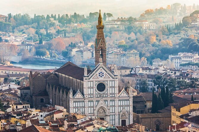 Fiesole : Florentine Hills, Roman Theater & Tuscan Farm Experience - Piazza Mino, the center of ancient Fiesole