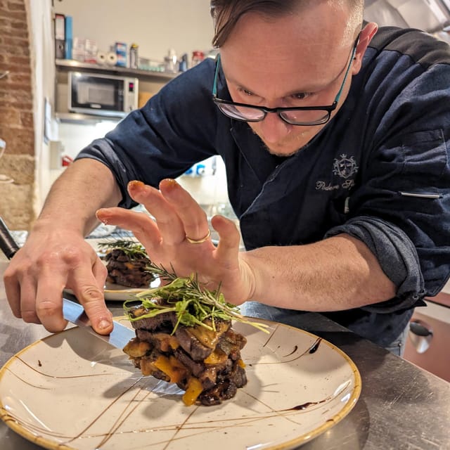 Fiorentina Steak Communal dinner @ ancient Tuscan farmhouse! - Who should book this dinner?