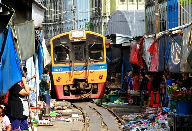 Floating & Railway Market and Coconut Farm Tour [Optional Luxury] - The five details that shape your day
