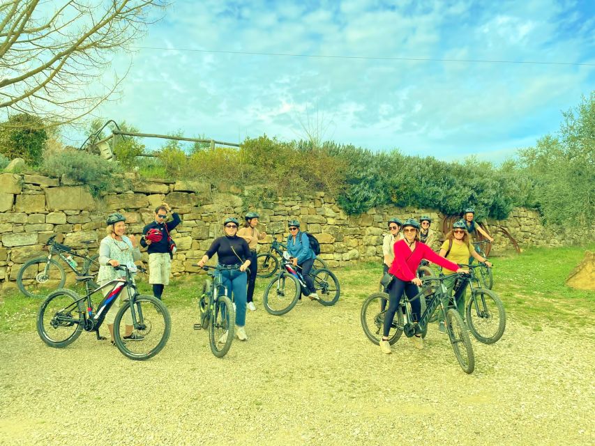Florence: Country Ebike tour + Wine tasting in organic farm - From Florence streets to Tuscan hills