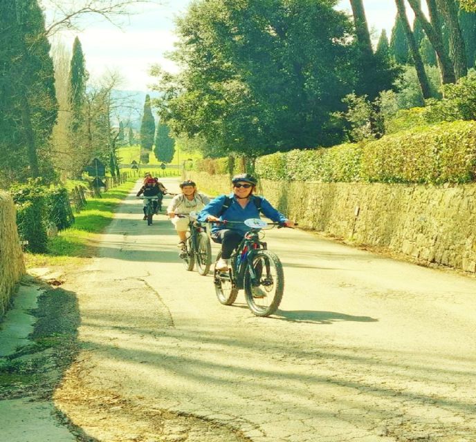 Florence: Country Ebike tour + Wine tasting in organic farm - The organic family farm and its local produce