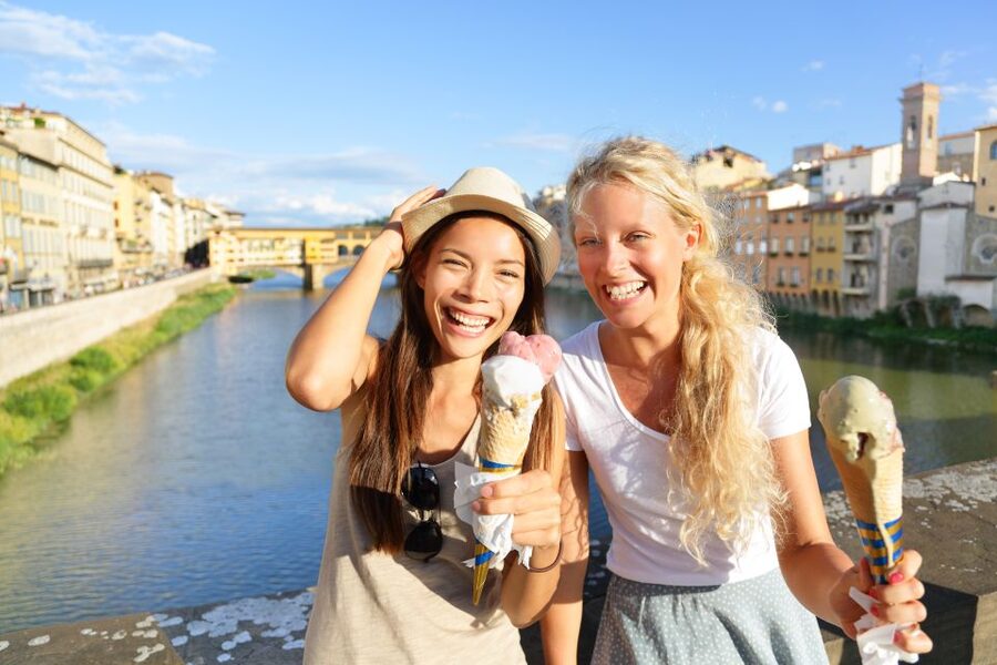 Florence: Pizza or Pasta Class with Gelato at a Tuscan Farm - The farm sets the mood before class begins