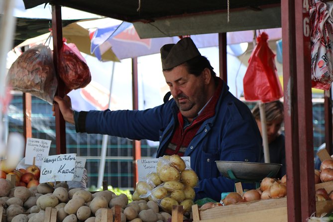 Food Tasting at Locals Favorite Farmers Market in Belgrade - Why Kalenić Market makes a good food stop