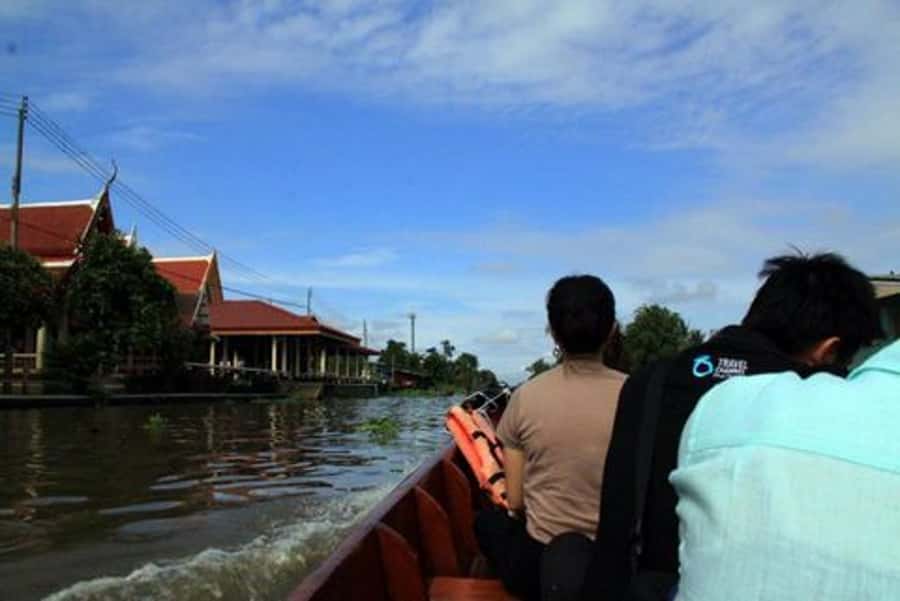 From Bangkok: Mahasawat Canal and farm with Lunch - A long-tail boat through the countryside
