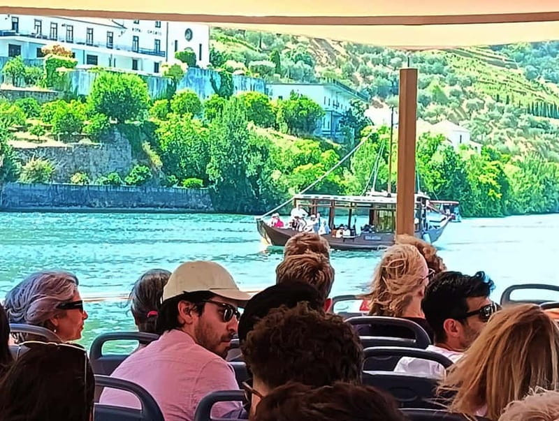 From Porto: 2 Wine Regions, Farm Lunch, and Boat Ride - The second family-run estate in Vilarinho de São Romão