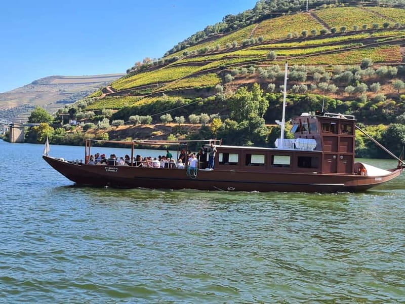 From Porto: 2 Wine Regions, Farm Lunch, and Boat Ride - Miradouro São Cristóvão and the photo stops
