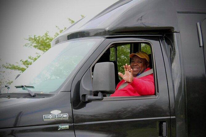 Full-Day Lexington Farm Tour with Clay Pigeon Shooting - Lunch, transportation, and the day’s rhythm